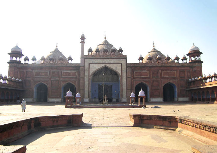 Lupakan Sejenak Taj Mahal, Ini 4 Masjid Keren di Kota Agra - 1
