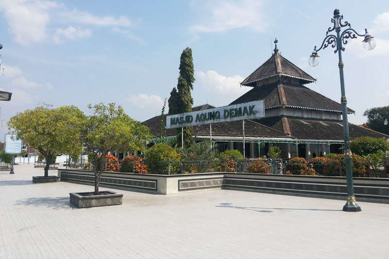 Legenda di Masjid Agung Demak