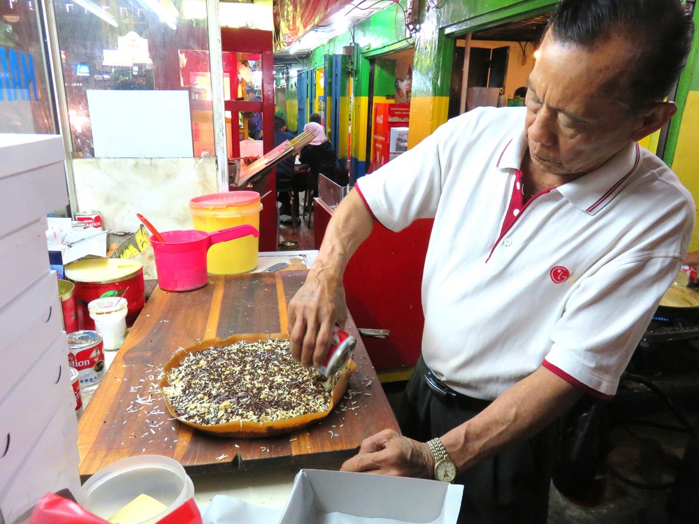 Martabak Asan: Kriuk-Kriuk Renyah Martabak Tipker Super Garing dari Bandung Martabak Asan: Kriuk-Kriuk Renyah Martabak Tipker Super Garing dari Bandung