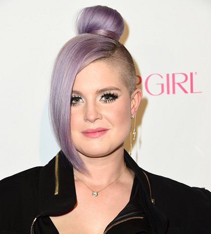 Warnai Rambut  Jadi Ungu Kelly Osbourne Habiskan Waktu 