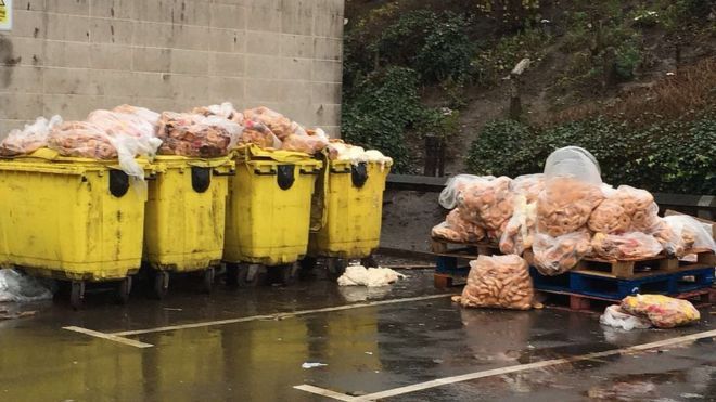 15.000 Donat Kedapatan Dibuang di Tempat Sampah