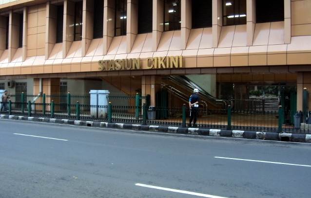 Jangan Lupa Mampir Makan Nasi Kebuli dan Sop Janda di Stasiun Cikini Jangan Lupa Mampir Makan Nasi Kebuli dan Sop Janda di Stasiun Cikini