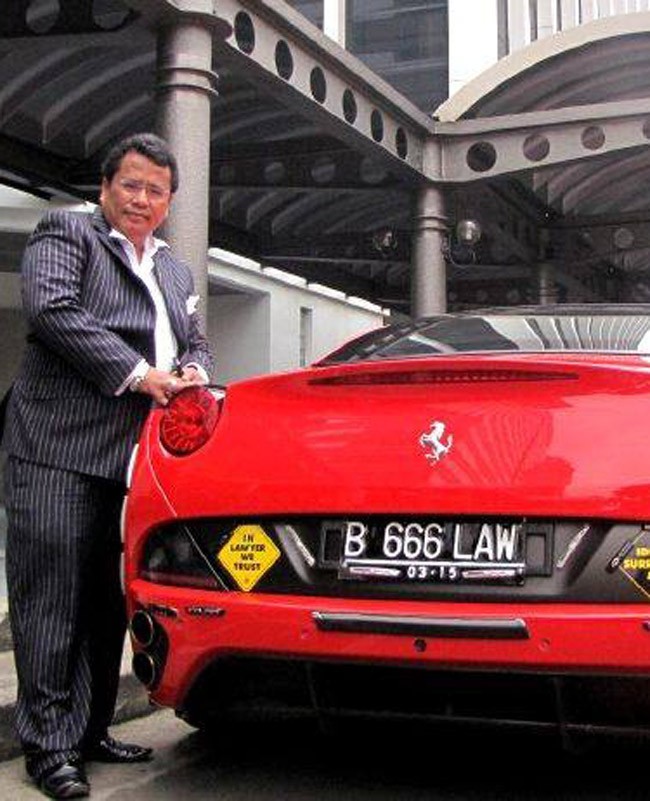 20 Mobil Mewah Selebriti Indonesia