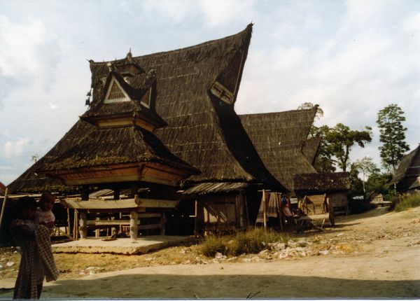 Gambar Rumah Batak Karo 26 Ciri Khas Atap Adat Denah di 