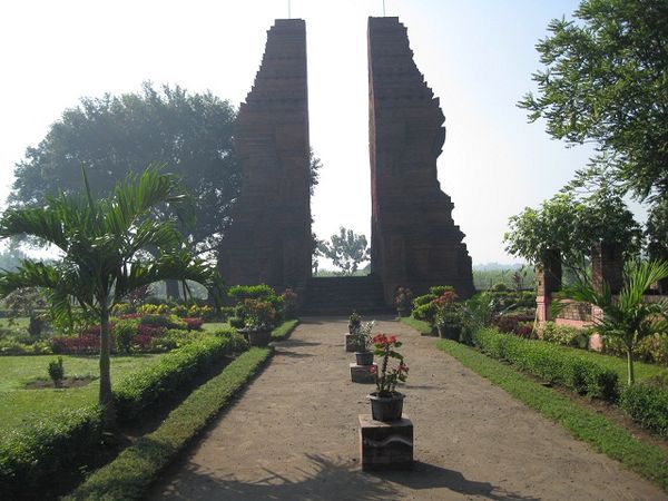 Situs Trowulan, Sisa Kebesaran Majapahit - 5