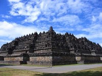 Candi Borobudur (Sumber: delightwisata.com) Candi Borobudur (Sumber: delightwisata.com)