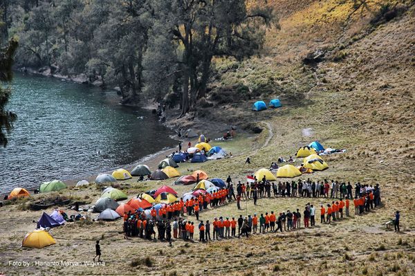 Pagi yang Romantis di Ranu Kumbolo - 3
