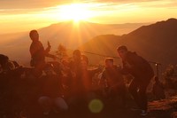 golden sunrise dari atas bukit sikunir dieng golden sunrise dari atas bukit sikunir dieng