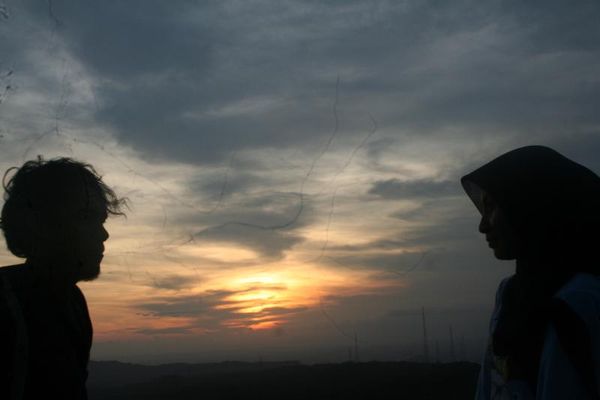 Berburu Sunset di Gunung Api Purba Nglanggeran Berburu Sunset di Gunung Api Purba Nglanggeran