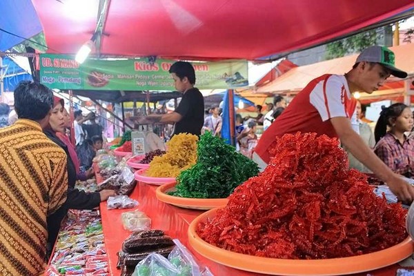 Meriahnya Pasar Malam Muludan di Keraton Kasepuhan Cirebon - 2