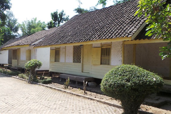 Foto Rumah  Kampung  Pulo  Gambar  Oz