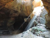 Ray of Light di pintu gua Ray of Light di pintu gua