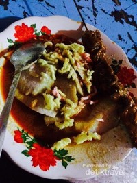  Kupat Glabed Sate Blengong Kuliner Lezat Asli Brebes