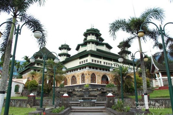 Keindahan Masjid Raya Bayur Kabupaten Agam  Wisata Dan 