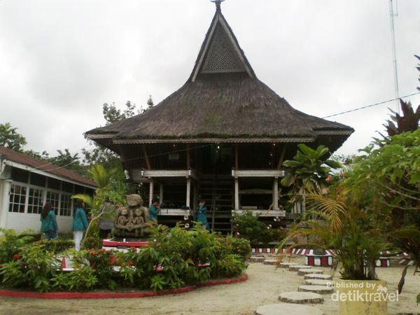 Penampakan Khas Rumah Adat Batak Simalungun