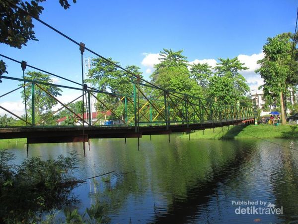 Menikmati Danau Mungil di Taman Cadika Pramuka Medan Menikmati Danau Mungil di Taman Cadika Pramuka Medan