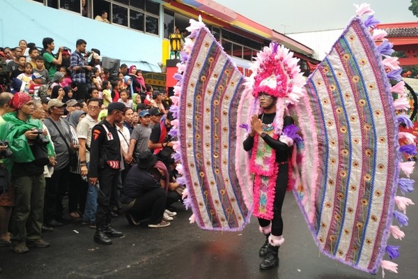 Parade Aneka Kostum Unik di Cap Go Meh Bogor 3