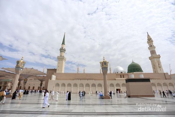 Melihat dari Dekat Indahnya Masjid Nabawi - 7