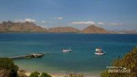 Pemandangan dari Pulau Komodo