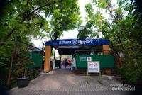 Tidak dipungut biaya untuk masuk ke Allianz Ecopark ini Tidak dipungut biaya untuk masuk ke Allianz Ecopark ini
