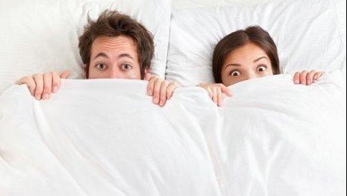 Tips Bagi Pasutri yang Malu-malu Mengajak Pasangannya Bercinta Tips Bagi Pasutri yang Malu-malu Mengajak Pasangannya Bercinta