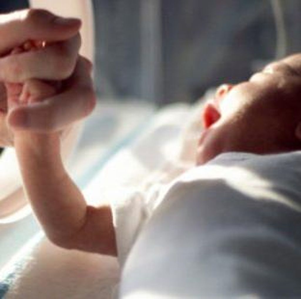 Kisah Dyah Ayu, Merawat Anak Tanpa Pembuluh Darah Jantung Kisah Dyah Ayu, Merawat Anak Tanpa Pembuluh Darah Jantung