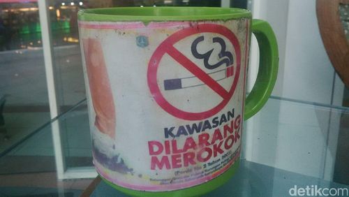 Menkes Siap Bantu Tertibkan Pelanggaran Merokok di Mal Menkes Siap Bantu Tertibkan Pelanggaran Merokok di Mal