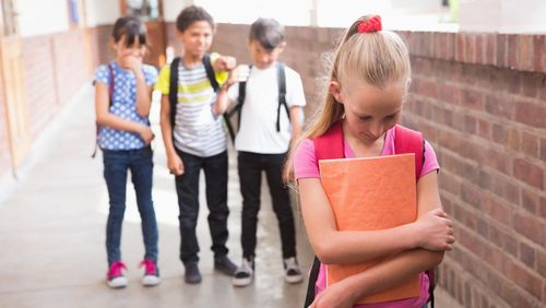 Rentan Di-bully, Bukan Berarti Pengidap Autis Tak Bisa Sekolah Umum Rentan Di-bully, Bukan Berarti Pengidap Autis Tak Bisa Sekolah Umum