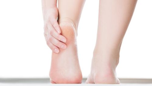 6 Bulan Mengeluh Tumit Kaki Kiri Sakit, Apa Solusinya? 6 Bulan Mengeluh Tumit Kaki Kiri Sakit, Apa Solusinya?