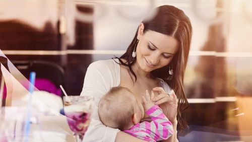 Ini yang Perlu Segera Dilakukan Ibu Menyusui Saat Puting Lecet