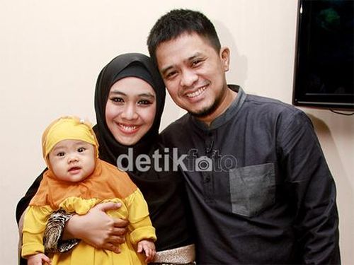 Anak Oki Setiana Dewi Kena Campak, Dokter Ingatkan Pentingnya Vaksinasi Anak Oki Setiana Dewi Kena Campak, Dokter Ingatkan Pentingnya Vaksinasi
