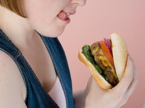 Mengatasi Banyak Makan Ketika Stres Mengatasi Banyak Makan Ketika Stres