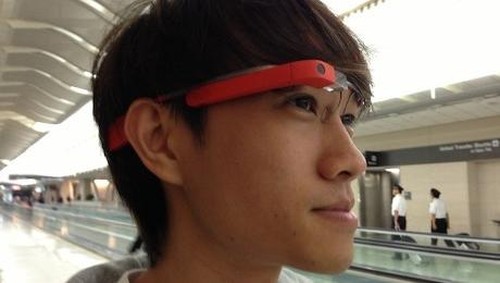 Google Glass Anyar Pakai Baterai AA                    