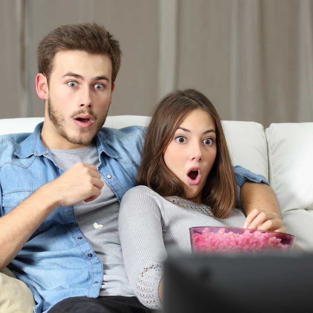 Studi: Kelamaan Nonton TV Bisa Jadi Pembunuh Perlahan Studi: Kelamaan Nonton TV Bisa Jadi Pembunuh Perlahan