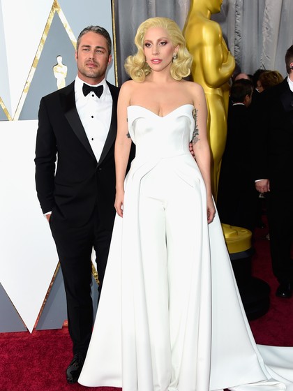 Bikin Sedih, Lady Gaga Curhat Tentang Kisah Cinta yang Selalu Gagal Bikin Sedih, Lady Gaga Curhat Tentang Kisah Cinta yang Selalu Gagal