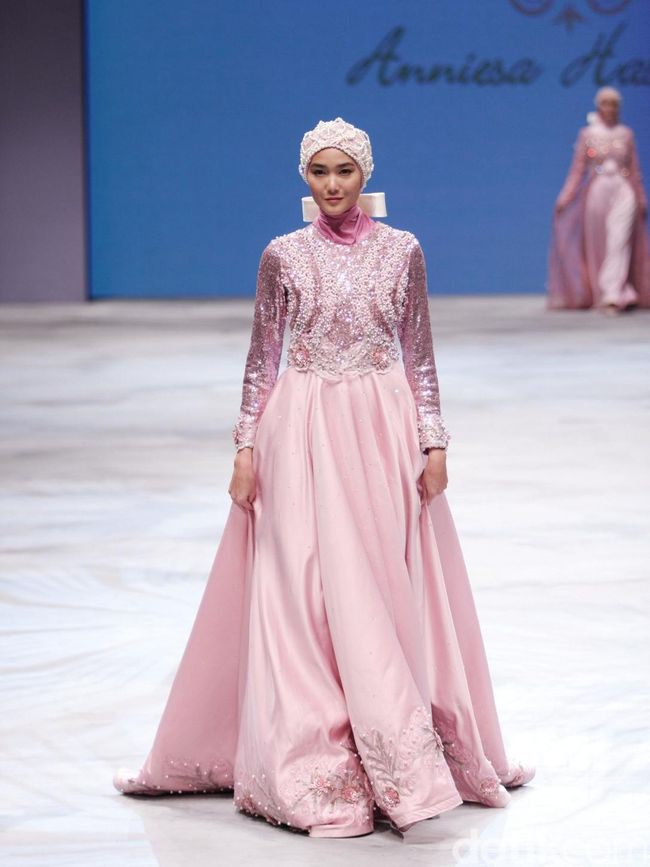 Pin oleh Aisyah di Muslimah Hijab Fashion~Abaya Style~Maxi 