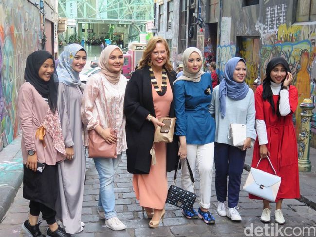 Fashion Blogger Street Style Indonesia Fashion Blogger Street Style Indonesia