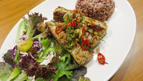 O!Fish: Ikan Cobia Berempah Disanding dengan Sambal Matah O!Fish: Ikan Cobia Berempah Disanding dengan Sambal Matah