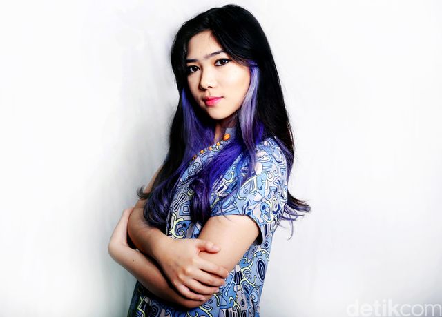 Celeb Of The Month  Lebih Dekat dengan Isyana Sarasvati