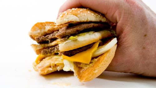 Junk Food Bisa Tampak Lebih Menggoda Ketika Kurang Olahraga Junk Food Bisa Tampak Lebih Menggoda Ketika Kurang Olahraga