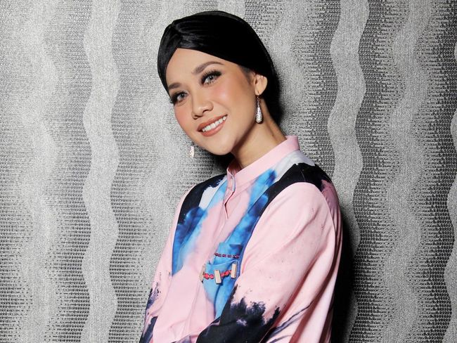 Celeb Of The Month  Pengumuman! Bunga Citra Lestari Cari 