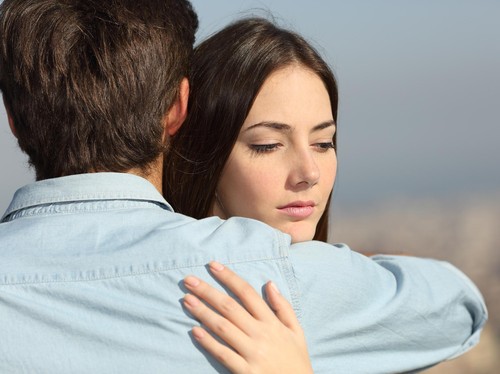 Saat Cinta Terhalang Perbedaan Keyakinan, Bisakah Dipertahankan? Saat Cinta Terhalang Perbedaan Keyakinan, Bisakah Dipertahankan?