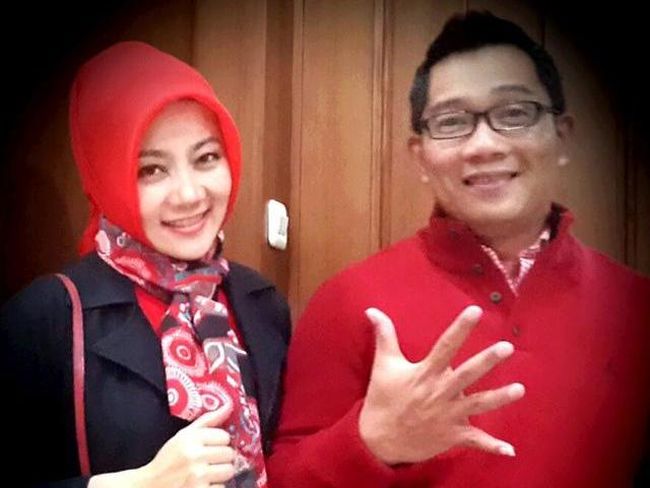 Foto Pesona Gaya Hijab 6 Istri  Pemimpin Daerah Indonesia