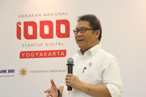 Rencana Gila Menkominfo: Bikin Homeschooling Coding