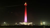 Bukan Main, Begini Indahnya Pemandangan Malam Jakarta dari Puncak Monas