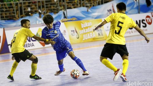 Menyembuhkan Ruas Ujung Jari Kelingking yang Cedera Akibat Terpeleset Menyembuhkan Ruas Ujung Jari Kelingking yang Cedera Akibat Terpeleset
