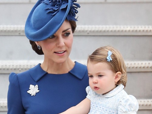 Foto 7 Gaya  Rambut  Kate Middleton Saat  Tur di Kanada