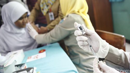 PT Bio Farma Bakal Keluarkan Vaksin Pencegah Tifoid pada 2019 PT Bio Farma Bakal Keluarkan Vaksin Pencegah Tifoid pada 2019