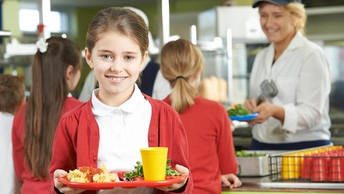 Kantin Sehat dan Pendidikan Gizi Bisa Bantu Ubah Pola Makan Si Kecil Kantin Sehat dan Pendidikan Gizi Bisa Bantu Ubah Pola Makan Si Kecil