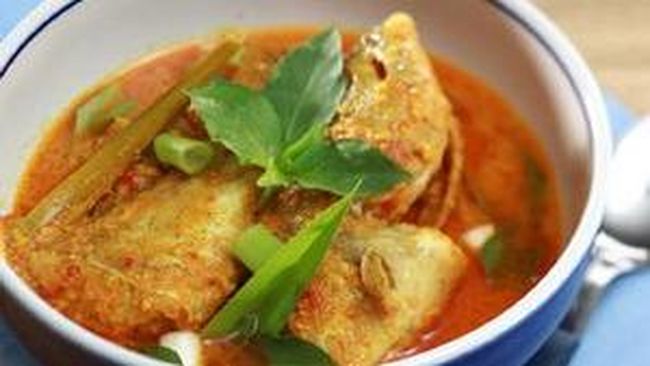 Ayam hingga Cumi Masak Woku Belanga yang Gurih Beraroma 